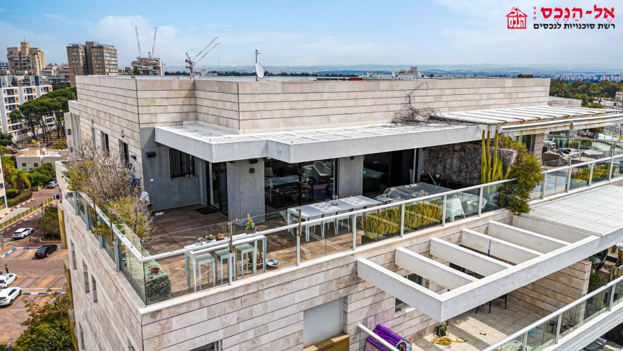 פנטהאוס למכירה בקרית אונו