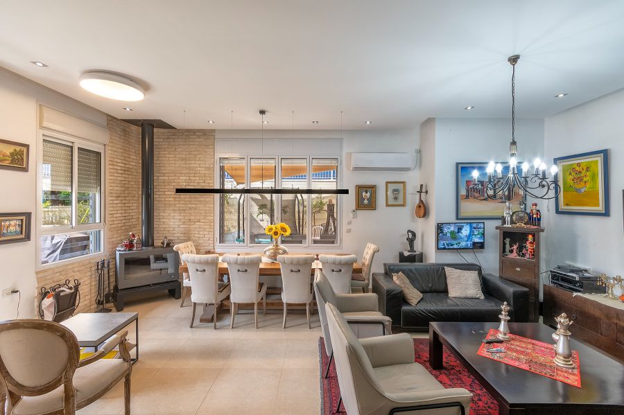 דו משפחתי למכירה בגדרה