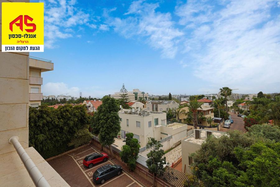 דירה למכירה בהרצליה